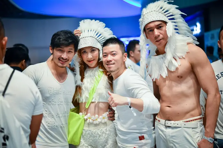ปาร์ตี้แอนนิมอลซูฮก WHITE PARTY BANGKOK มันส์สุด พีคสุด ปังยิ่งกว่าพลุข้ามปี!!!