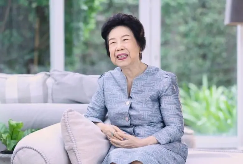 “กฤษณา อโศกสิน” เจ้าของบทประพันธ์ชื่นชม GMM25 สุดเจ๋ง!! สร้าง “ลายหงส์” เยี่ยมหวัง “ปีกทอง” ดีไม่แพ้กัน