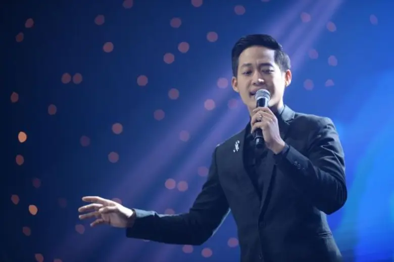ทีวีไกด์: รายการ "ร้องแลก แจกเงิน Singer Takes It All เพลงพระราชนิพนธ์ เพลงของพ่อ" นัท มีเรีย – ตู่ ภพธร – ชมพู ฟรุตตี้ – พัดชา ปลื้มสุดซึ้งร่วมขับร้องบทเพลงพระราชนิพนธ์