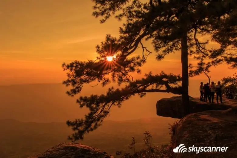 Skyscanner reveals Top 10 Emerging Domestic and International Destinations Favored by Thais in 2016