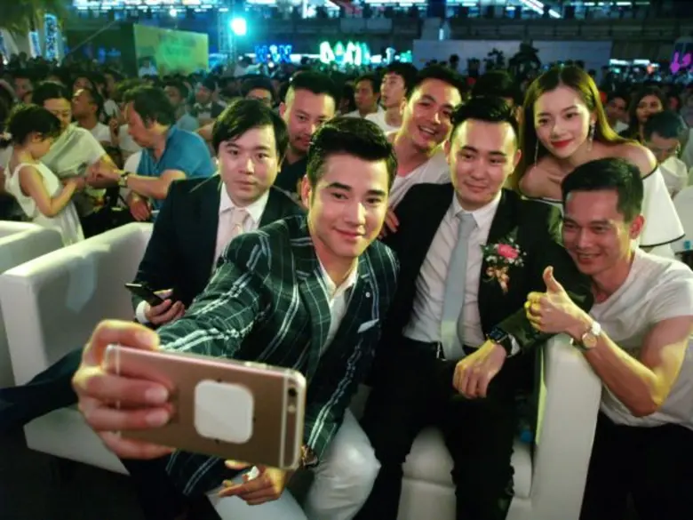 มาริโอ้ – เจเจ โชว์ความเป็นรุ่นพี่ เปิดตัว “โมโก ไลฟ์” แอพลิเคชั่นที่จะทำให้ทุกคน เป็น ซูปตาร์