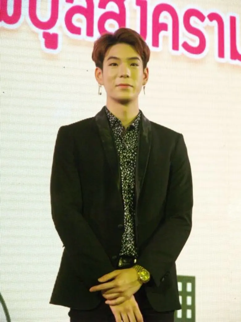 มาริโอ้ – เจเจ โชว์ความเป็นรุ่นพี่ เปิดตัว “โมโก ไลฟ์” แอพลิเคชั่นที่จะทำให้ทุกคน เป็น ซูปตาร์
