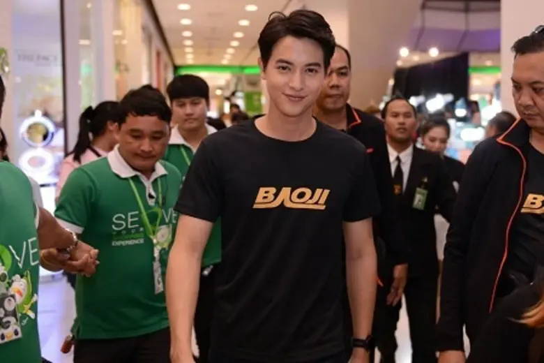 “เจมส์จิ” บุกขอนแก่น! อวดรองเท้าบาโอจิรุ่นJamesJi24 ควบมีทแอนด์กรี๊ดแฟนคลับ