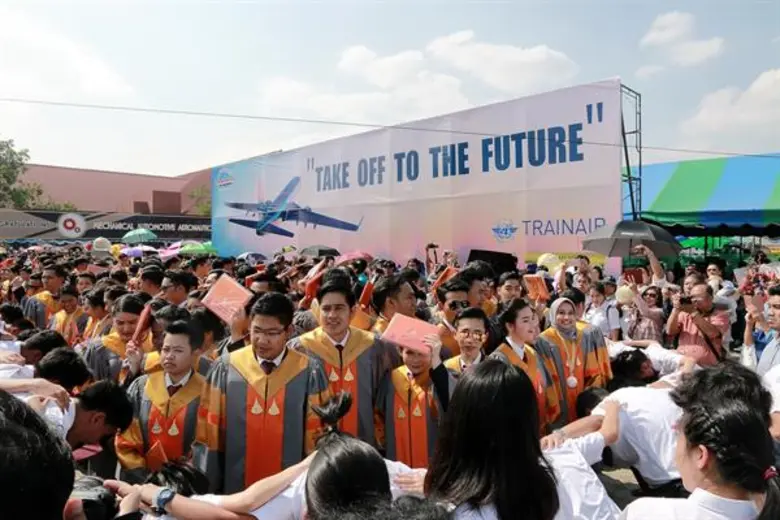 สถาบันการบินพลเรือน ร่วมพิธีพระราชทานปริญญาบัตร ประจำปีการศึกษา 2559