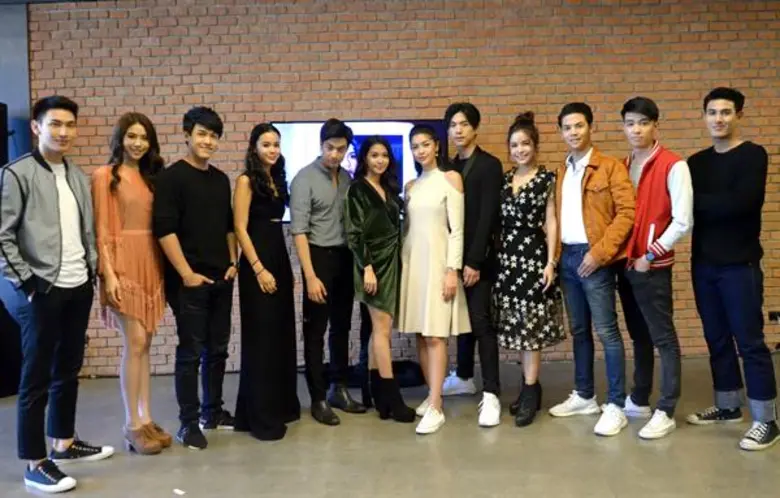 “ดอกแก้วกาหลง” จัดงานมิตติ้งแฟนคลับ ส่งภาคต่อ “ทานตะวันจันทร์วาด”