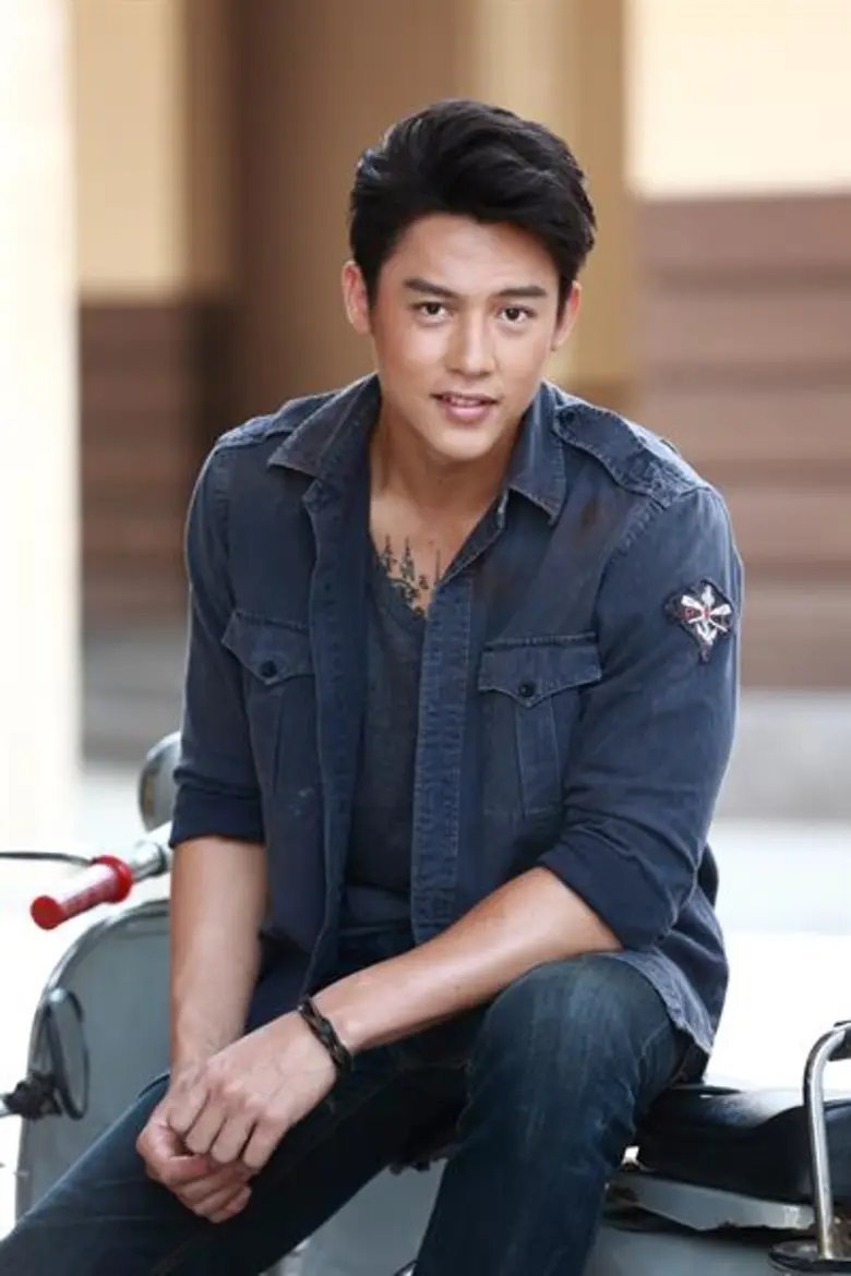 “หมาก-ปริญ” กับศิลปะการต่อสู้ด้วยไม้คมแฝก ในละครสุดระห่ำ “คมแฝก”