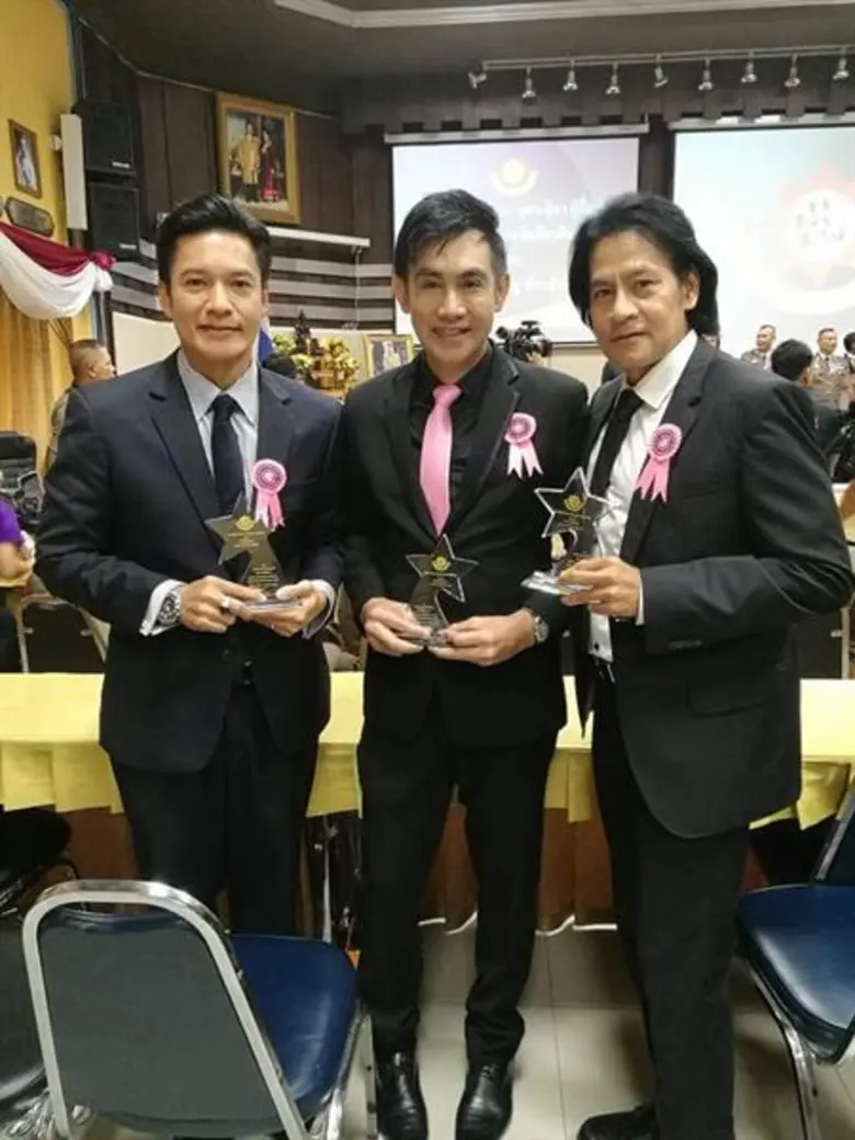 "เอิร์ท ณัฐนันท์" ปลื้มเข้ารับรางวัลอันทรงเกียรติ