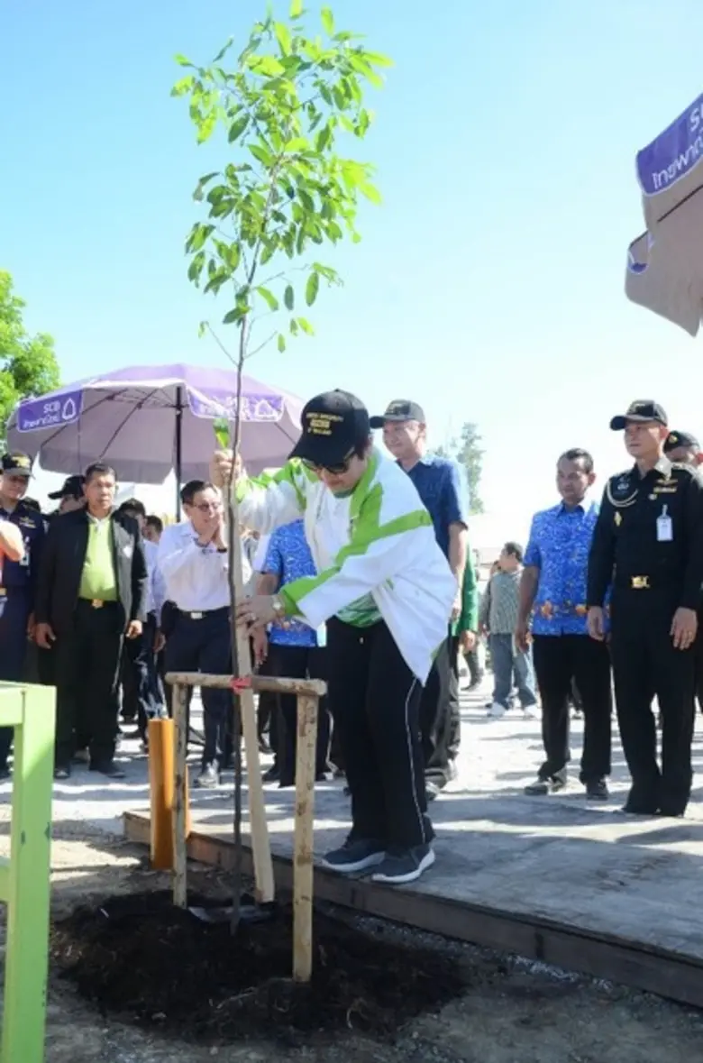 ประชารัฐร่วมใจ “ปลูกต้นไม้ให้แผ่นดิน” เนื่องในวันสิ่งแวดล้อมโลก และวันต้นไม้ประจำปีของชาติ พ.ศ.2561