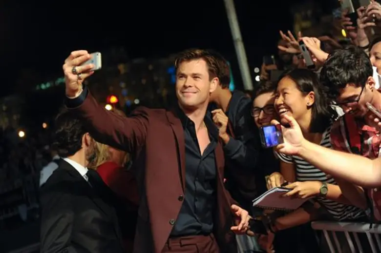 สองหนุ่ม ดรูว์ ก็อดดาร์ด, คริส เฮมส์เวิร์ธ จาก Bad Times at the El Royale เดินทางร่วมงาน 66th San Sebastian International Film Festival