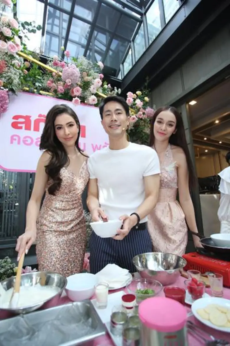 “ริต้า – สกาย” สวยสมฉายา ควีน ออฟ บิวตี้ จูงมือกันขึ้นแท่นพรีเซ็นเตอร์ 'สก๊อต คอลลาเจน พลัส’ คอลลาเจนผงนวัตกรรมใหม่