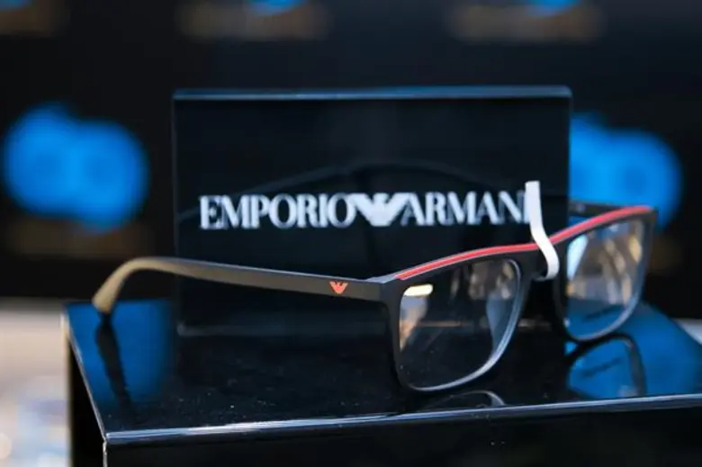 แว่นท็อปเจริญ ยกขบวนแฟชั่นลักซ์ชัวรี่แว่น EMPORIO ARMANI มาพร้อมราคาโปรโมชั่นสุดพิเศษ วันนี้ – 30 เม.ย. นี้เท่านั้น!!