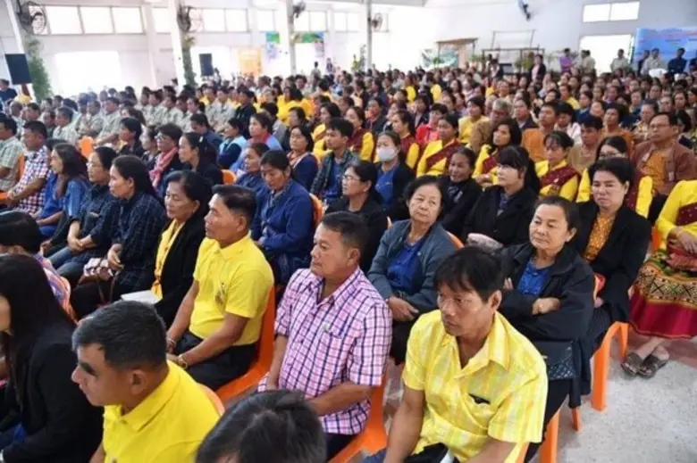 คณะกรรมาธิการวุฒิสภา ชวนคนไทยอุดหนุนสินค้าชุมชนเป็นของขวัญ เดินทางท่องเที่ยวเรียนรู้วิถีชุมชน ต่อลมหายใจให้เศรษฐกิจฐานราก สร้างรอยยิ้มให้เกษตรกรไทย
