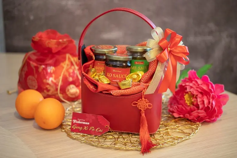 ฮ่องกง ฟิชเชอร์แมน ขอแนะนำชุดของขวัญ Hamper 3 ซอสสไตล์ฮ่องกง สำหรับส่งมอบความอร่อยให้แก่กัน ใช้ปรุงเมนูไหนก็อร่อยถูกใจ