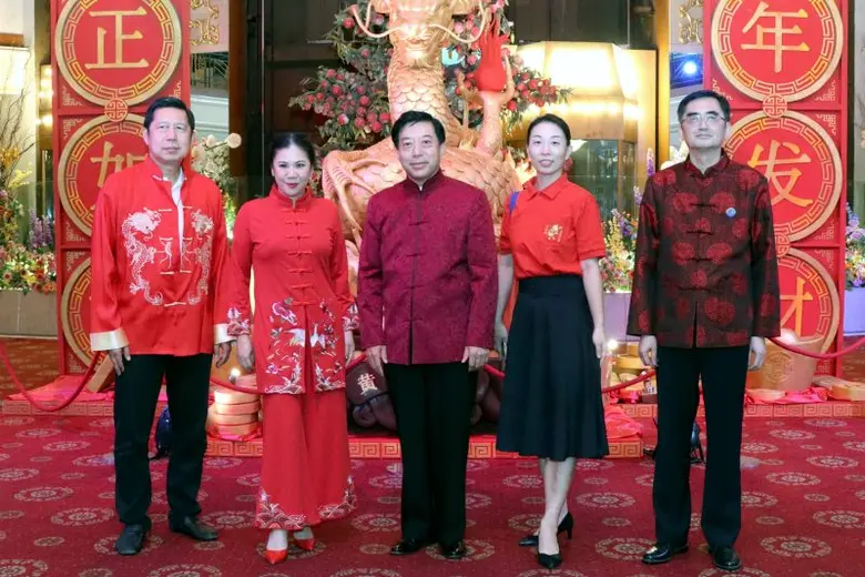 เลี้ยงต้อนรับนักแสดงจีนในโอกาสวันตรุษจีน