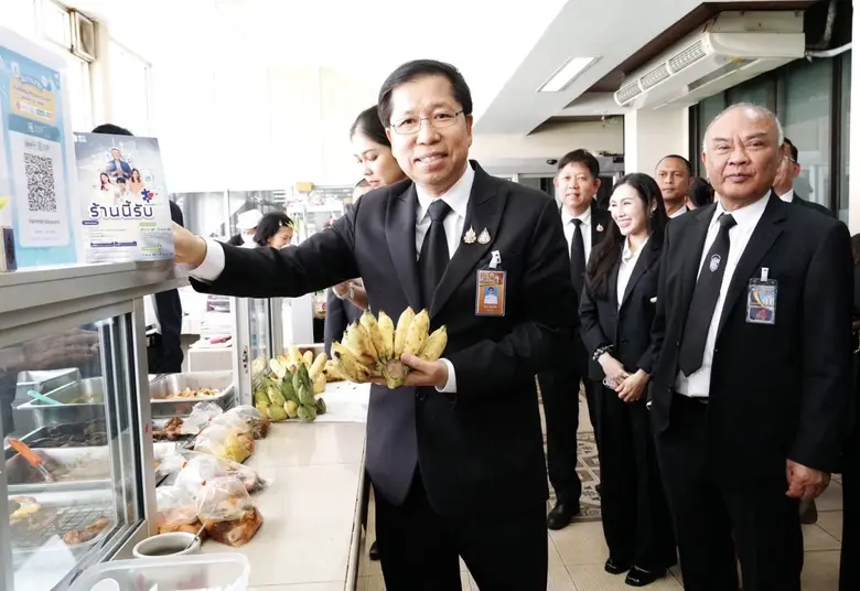 นายสันติ ปิยะทัต รัฐมนตรีประจำสำนักนายกรั...