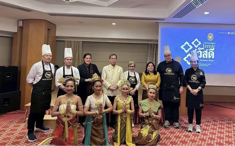 Master Chef Nooror Somany Steppe (5th fro...