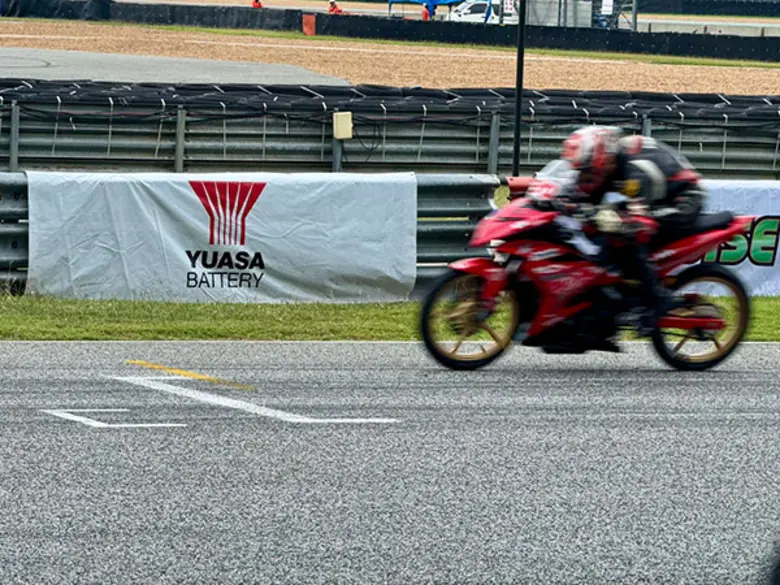 "ยัวซ่าแบตเตอรี่" สนับสนุนการแข่งขัน "Yamaha Blu Cru Championship" สนามสุดท้ายในปี 2025