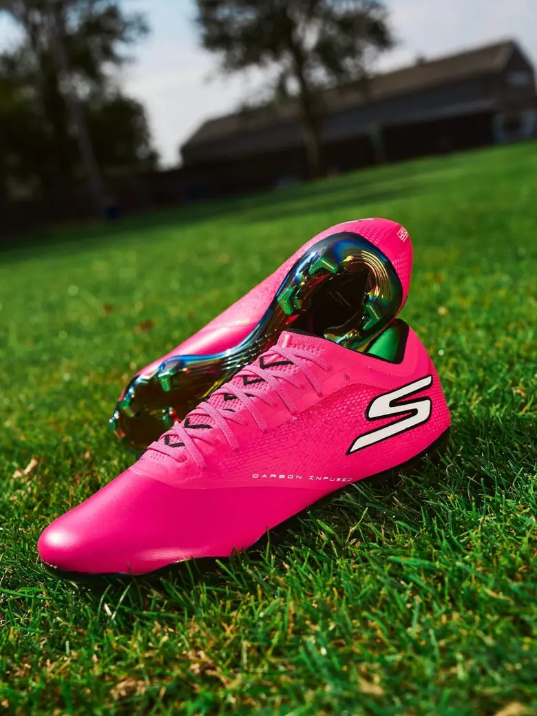 สเก็ตเชอร์ส แบรนด์ผู้นำด้านเทคโนโลยีเพื่อ...