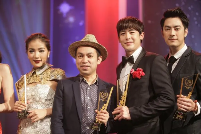 นิตยสารแอท ม่านกู่ ร่วมกับสำนักข่าวไทยแลนด์ เฮดไลน์ จัดงานมอบรางวัลอันทรงเกียรติ “Thailand Headlines Person of The Year Awards 2015” สานความสัมพันธ์ไทย-จีน