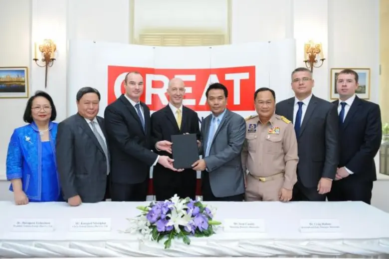 นายสุธีร์ ฉุยฉาย กรรมการผู้จัดการ บริษัท ...