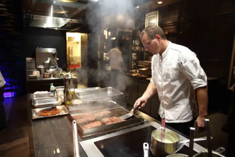 เซ็นทรัล เดอะ แบล็ค มอบประสบการณ์ความอร่อยระดับเอ็กซ์คลูซีฟ ฝีมือเชฟมิชลิน สตาร์