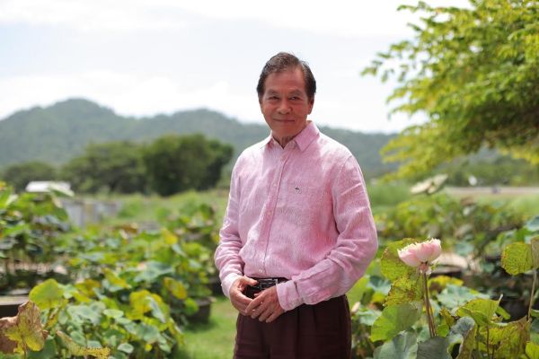 กลายเป็นขวัญใจของแฟนรายการ " ชวนชม " ทางช...