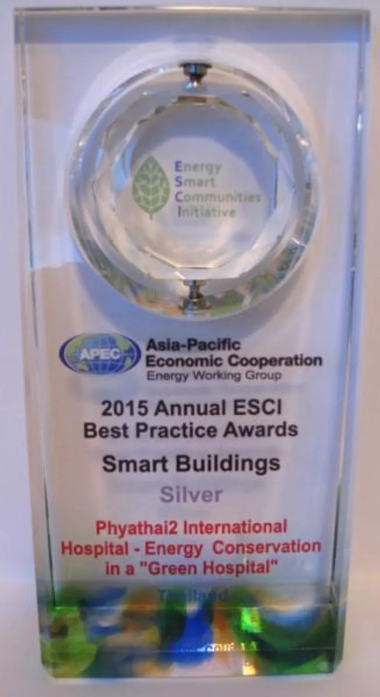 โรงพยาบาลพญาไท 2 อินเตอร์เนชันแนล ได้รับรางวัล 2015 Annual ESCI Best Practices Awards Smart Buildings Phyathai2 International Hospital –Energy Conservation in a “Green Hospital” โรงพยาบาลแห่งเดียวในประเทศไทย ที่ได้รับรางวัลในครั้งนี้