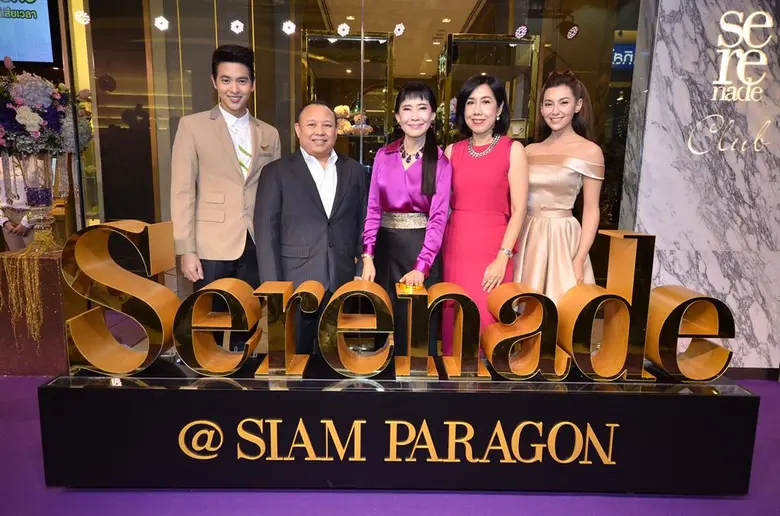 เอไอเอส ชวน “เจมส์ จิ - เบลล่า” สัมผัสโฉมใหม่ของ “เซเรเนด คลับ @สยามพารากอน” ก่อนใคร!