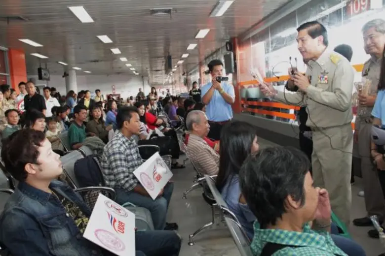 ปลัด พม. เปิดงาน “รณรงค์ปีใหม่หยุดความพิการบนท้องถนน” หวังลดการเกิดความพิการจากอุบัติเหตุในช่วงเทศกาลปีใหม่ ’๕๙
