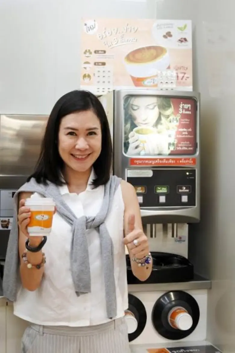 คุณสุวีรยา อังศวานนท์ ผู้อำนวยการสายงานลู...