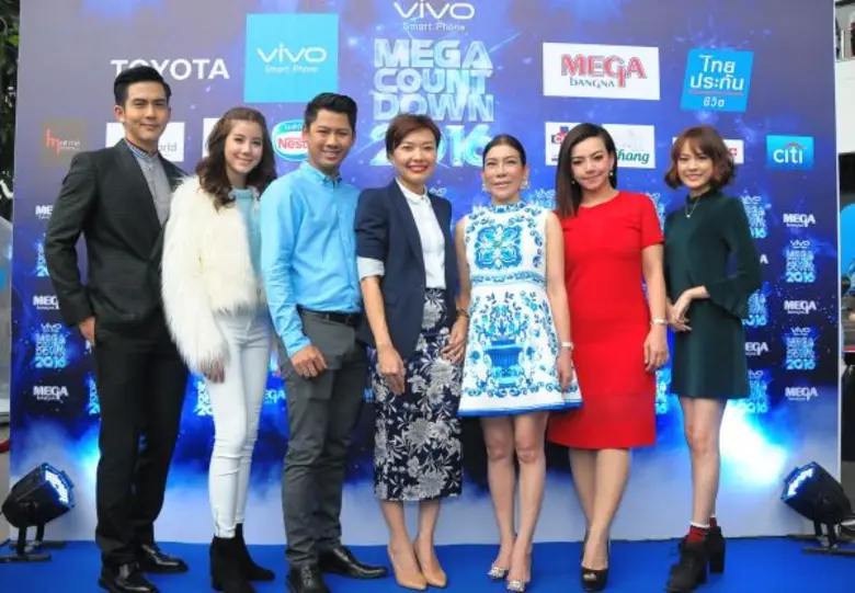 เมื่อเร็วๆ นี้ พราวมณี แสงศรี (กลาง) รองป...