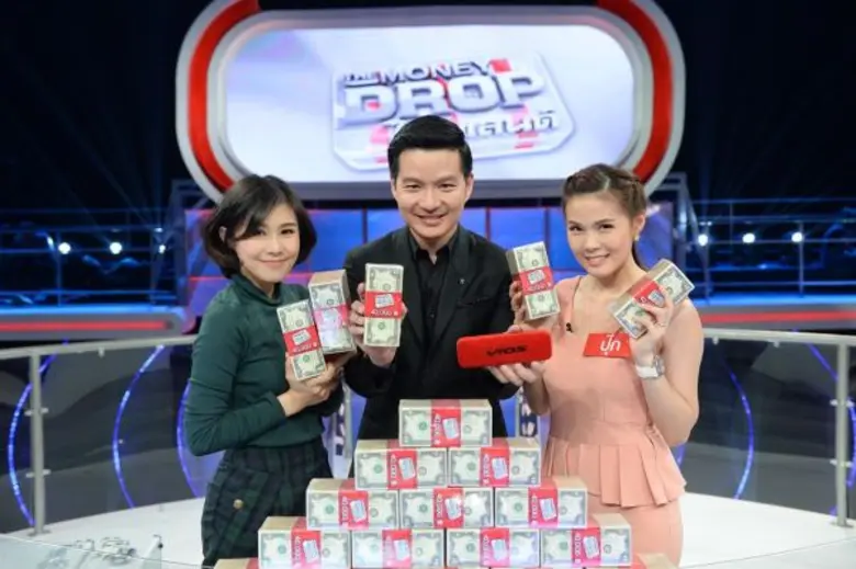 ทีวีไกด์: รายการ “The Money Drop ไทยแลนด์” ป่าน สิริมา ควงพี่สาว ปุ๊ก นภัสกรณ์ ร่วมเล่นควิซโชว์ พิชิตเงินสดพร้อมรถยนต์ เพื่อครอบครัว