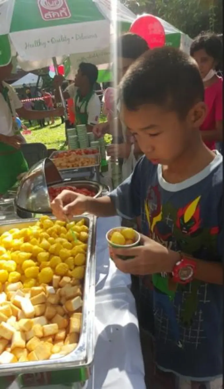 นายยศวร วิริยะเชษฐ์กุล ผู้จัดการฝ่ายขายตล...