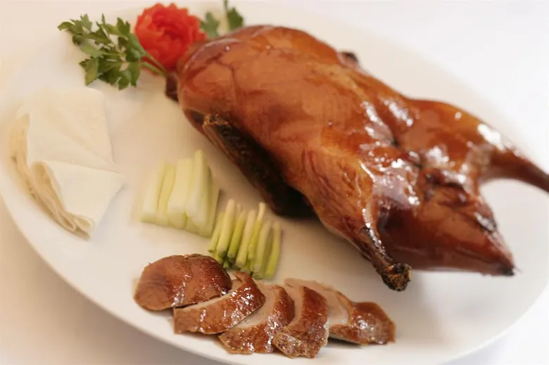 อิ่มอร่อยกับเมนูเสริมมงคลต้อนรับตรุษจีน ตลอดเดือนกุมภาพันธ์ ที่ห้องอาหาร โนเบิ้ล เฮ้าส์