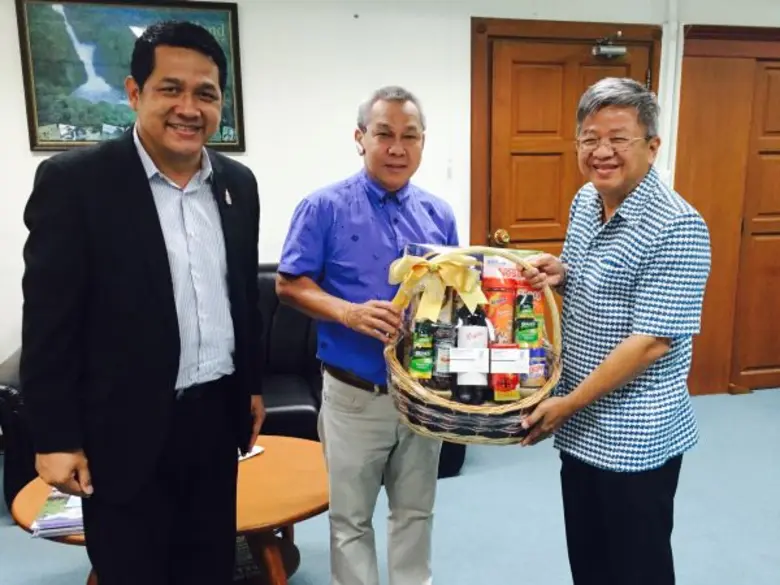 Kantary Hotel, Kabinburi and Kantary Hotel, 304 Prachinburi  Presents New Year’s Gift to Prachinburi Provincial Governor