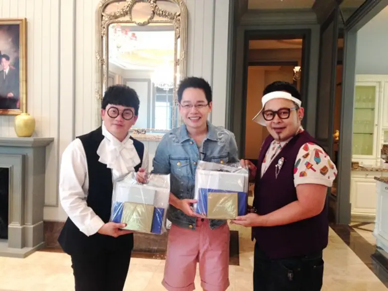 ทีวีไกด์: รายการ “Private Zone” “ก้อง-เชาเชา” เปิดอาณาจักรสุดหรูเจ้าพ่อเพชรเบอร์ 1 “หนึ่ง สุริยน”