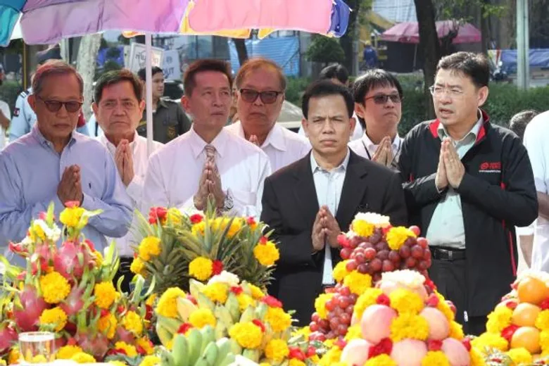ช่อง 3 ถือฤกษ์ดี บวงสรวงศาลพระภูมิ ศาลพระพรหม ปี 2559