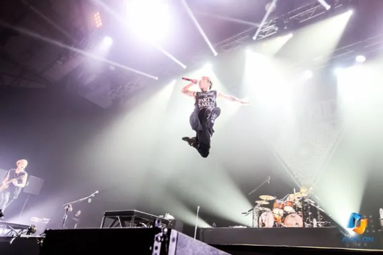 ประทับใจซึ่งกันและกัน! ทั้ง ONE OK ROCK และสาวกชาวไทย อาวาลอน ไลฟ์ โชว์งานคุณภาพ คอนเสิร์ตมันส์สุดติ่ง คุ้มค่าเกินราคา สมคำร่ำลือ