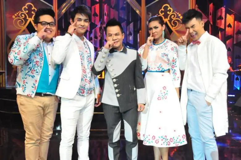 ทีวีไกด์: รายการ Sing Show “4โพดำ” “ยิ่งยง” ขอเปลี่ยนแนว!! ชวน “4โพดำ” ฟีเจอริ่งเพลงสตริง