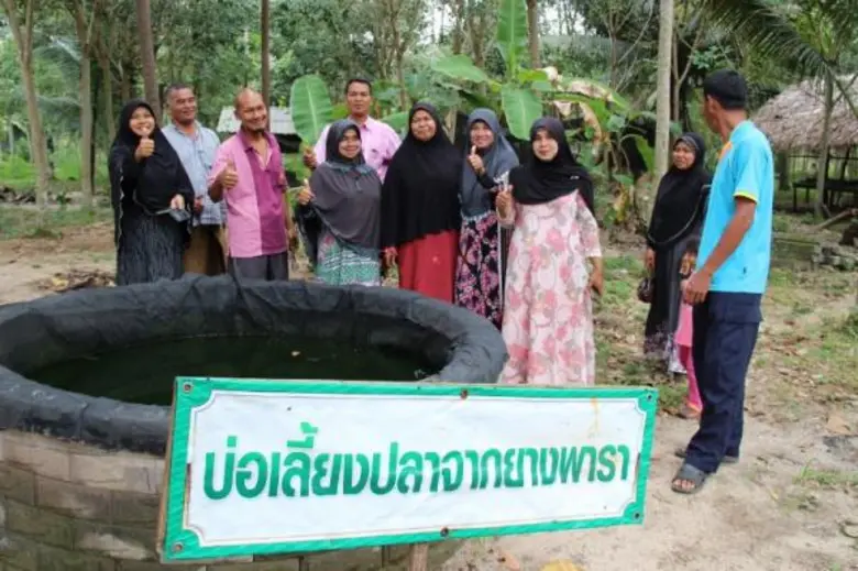 จากวิกฤติราคายางพาราตกต่ำ รัฐบาลได้เร่งดำ...