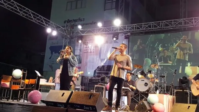 สาธิตปทุมวัน จัดงานคืนสู่เหย้า “Tumwan Night Only”
