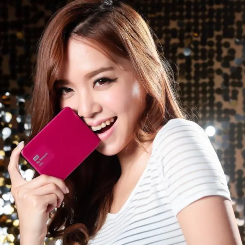 เตรียมฉลองวันแห่งความรักด้วยแกดเจ็ตสุดเก๋ มอบ “My Passport Ultra” เป็นตัวแทนส่งความสุขและโรแมนติก