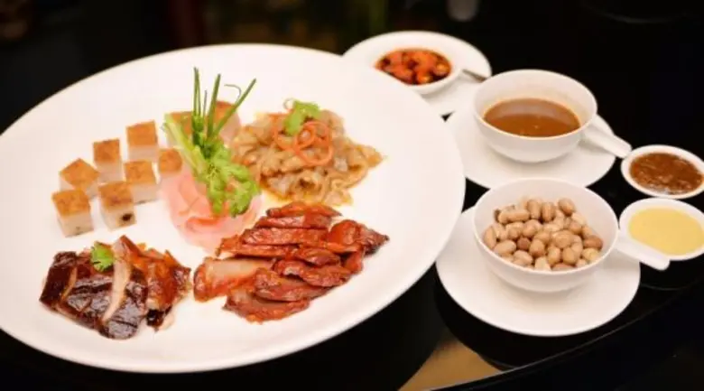 ห้องอาหารจีน – การ์เด้น คอร์ท โรงแรมเจ้าพ...