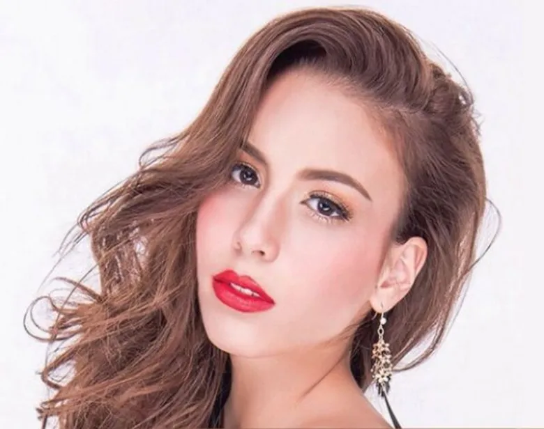 ดังไม่หยุด ฉุดไม่อยู่!เมนเทอร์หมวยอินเตอร์สุดแซ่บจากรายการดัง The Face Thailand ซีซั่น 2 คริส หอวัง แท๊กทีม กวาง และ เจสซี่ เจิดจรัสสวยฆ่าทุกสายตาในงานพรีเว่