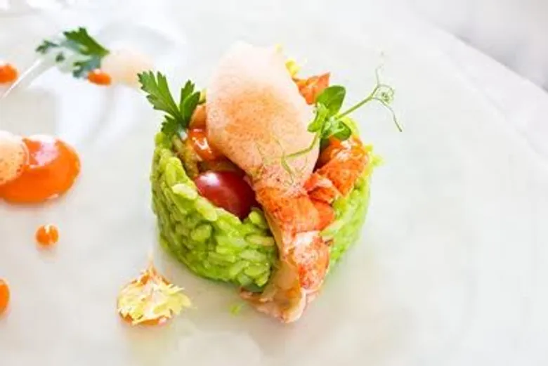 “Lei e Lui” มื้อค่ำสุดโรแมนติก ที่ห้องอาหารรอสซินีส์