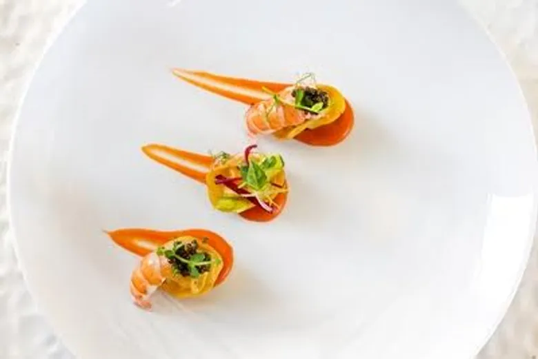“Lei e Lui” มื้อค่ำสุดโรแมนติก ที่ห้องอาหารรอสซินีส์