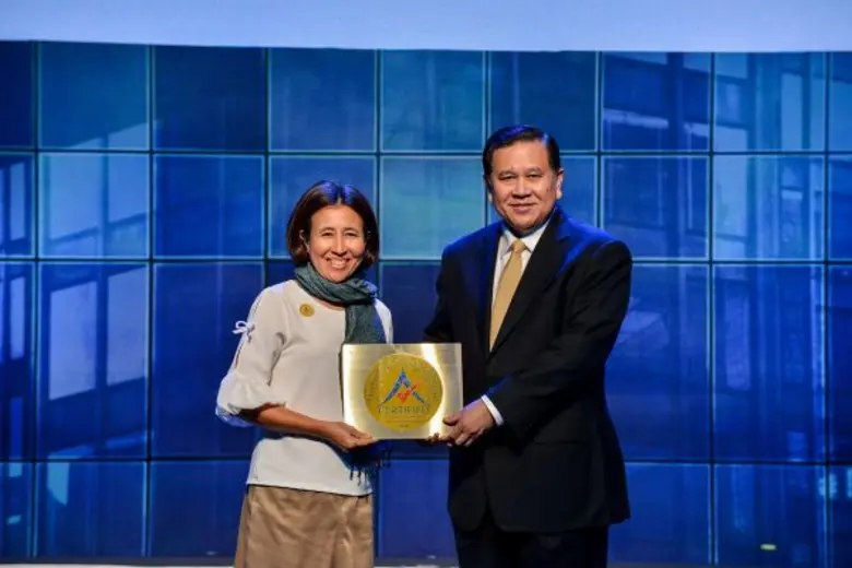 คุณกาญจนา เข็มทอง ผู้อำนวยการฝ่ายการตลาดค...