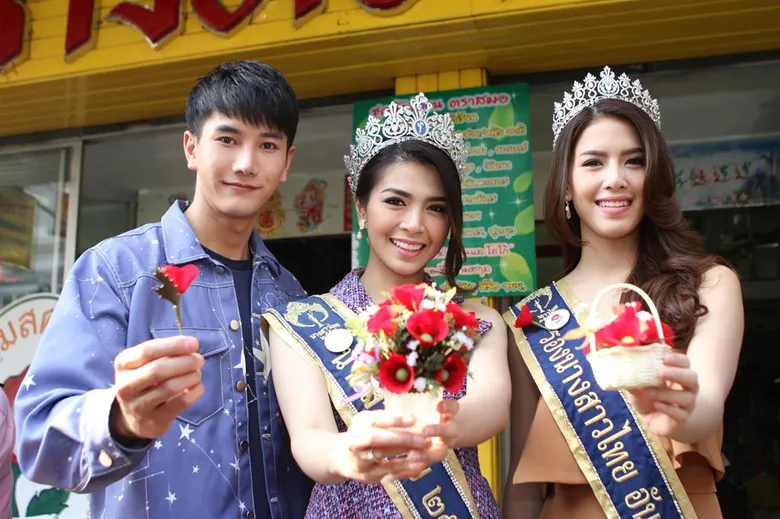 นักแสดงช่อง 3 และคนบันเทิง ร่วมแรงร่วมใจขายดอกป๊อปปี้ วันทหารผ่านศึก ช่วยเหลือครอบครัวทหารผ่านศึก