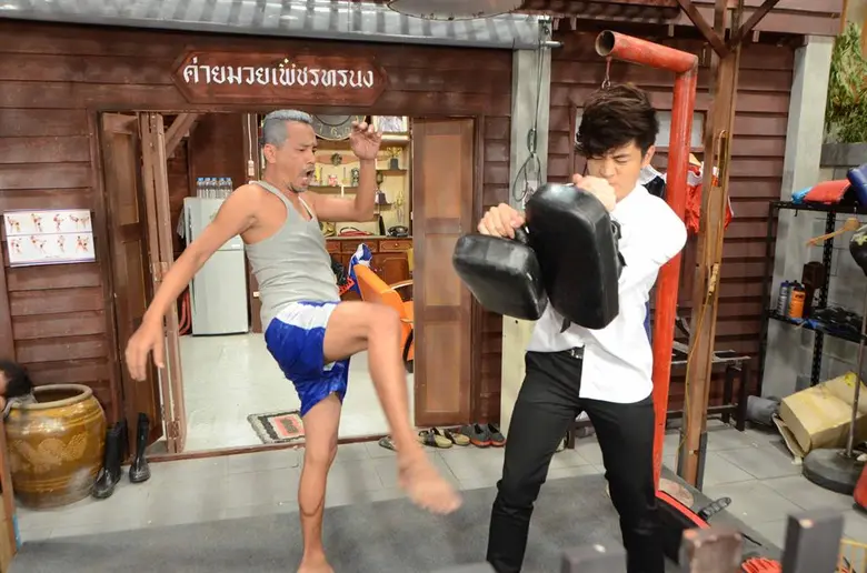 วันอาทิตย์นี้ ขอพักเรื่องรัก มาเป็นเรื่อง...
