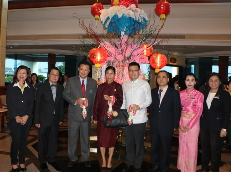 นายลือศักดิ์ พันธุ์อุทัย รองผู้จัดการทั่วไป โรงแรมโ...